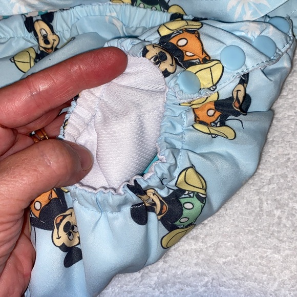 NWT Disney baby sun hat & swim diaper 2 pc set Mickey Mouse 50 upf 12m - Picture 9 of 9